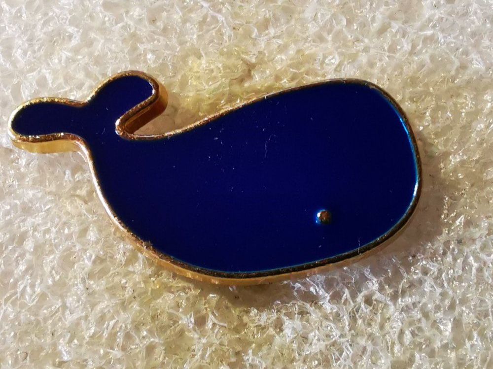 Placchette & Badge: Ansteckpin 35: Wal blau – Usato da Oppligen venduto da Pin-Fall-Shop