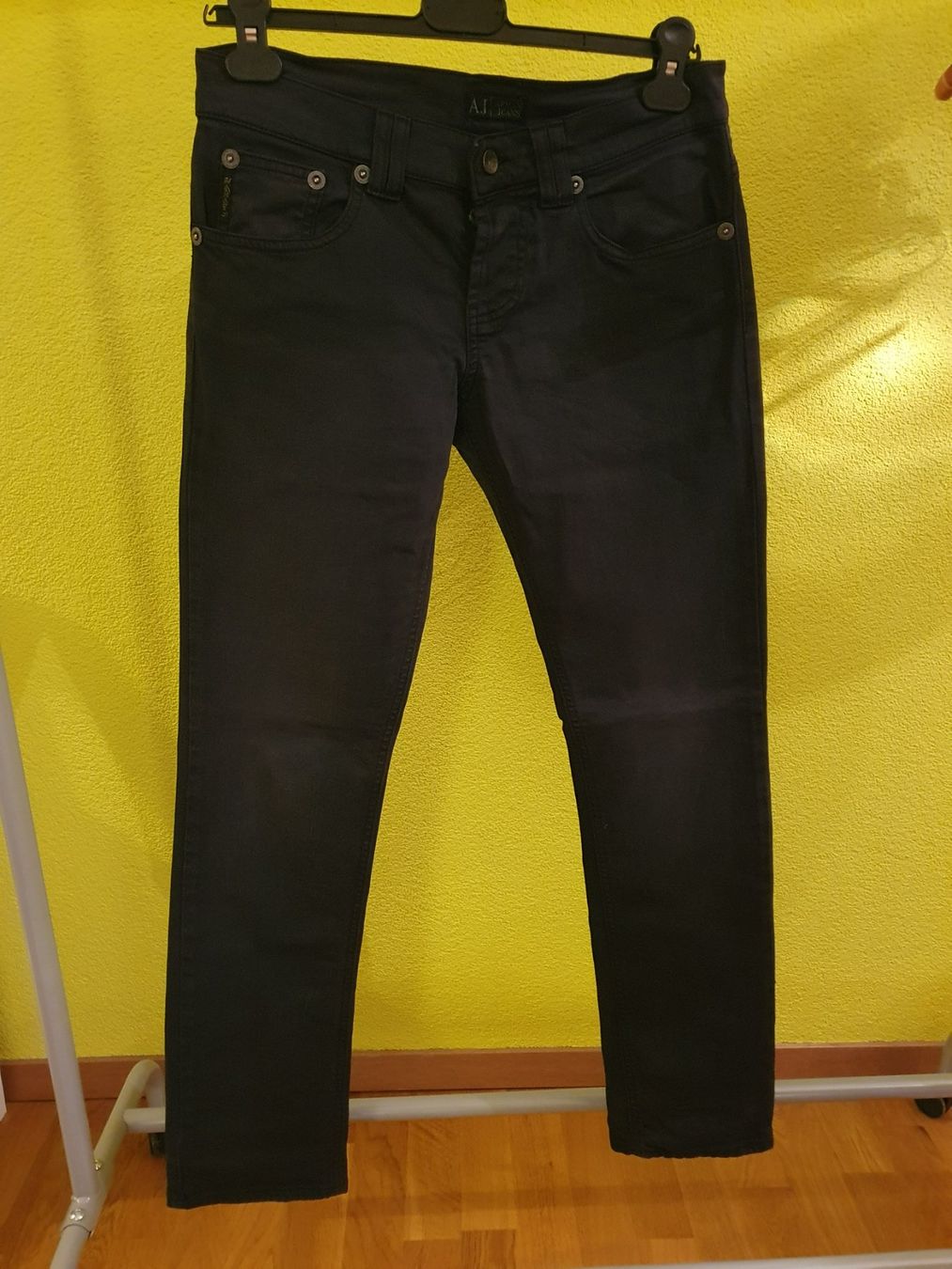 Armani Jeans: Armani Jeans – Usato da Luzern venduto da J.Co 2