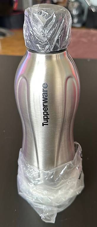Tupperware Trinkflaschen & Thermosflaschen: Tupperware Metall Eco bottle – Neu und originalverpackt aus Schwyz von Lewis555