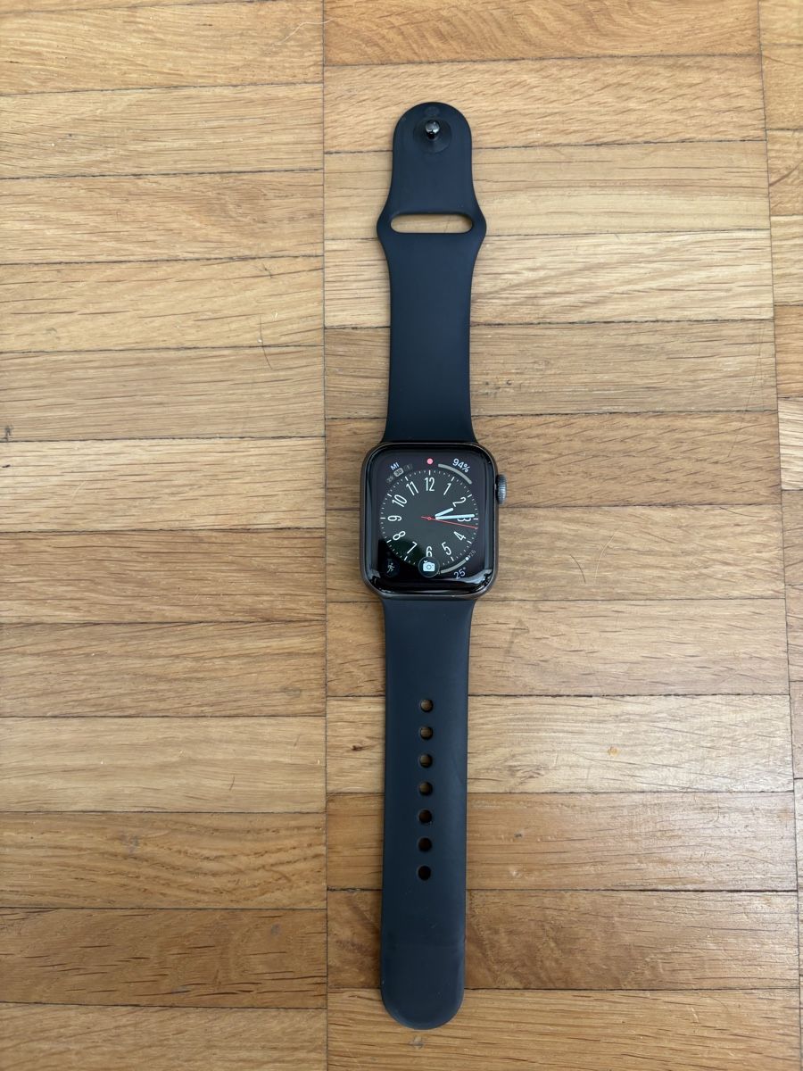 Apple Smartwatch: Apple Watch 6 - 40mm  – Usato da Zug venduto da zors00 2