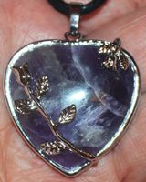 Halskette D-229 – Herz mit Blume – Amethyst - ca. 35x34mm