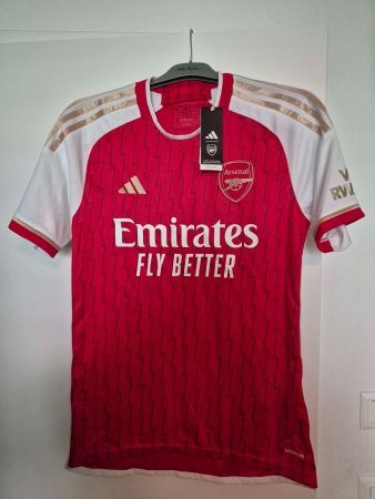 Schönes original ARSENAL Trikot Adidas M (NEU)