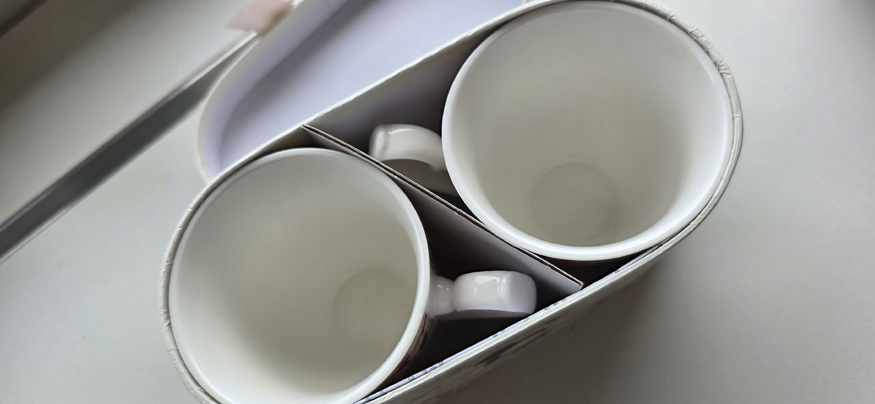 Tassen: Winterliches Tassen-Set mit passender Dose, Neu – Neu und originalverpackt aus Biel/Bienne von Popoff1 2