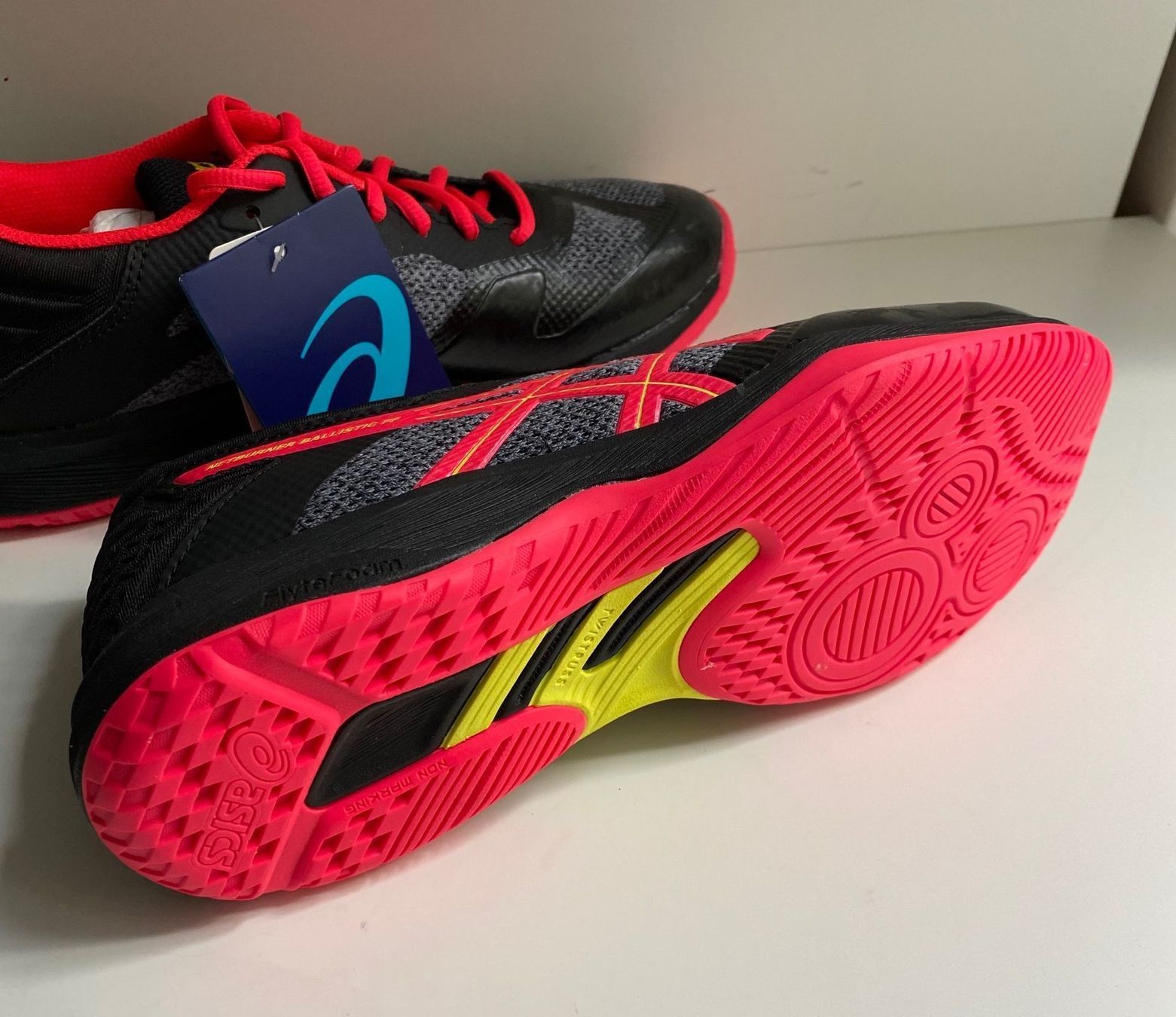 Asics Chaussures femmes: ASICS NETBURNER BALLISTIC FF Volley 39.5 – Neuf avec emballage d'origine à Luzern par falena01 6