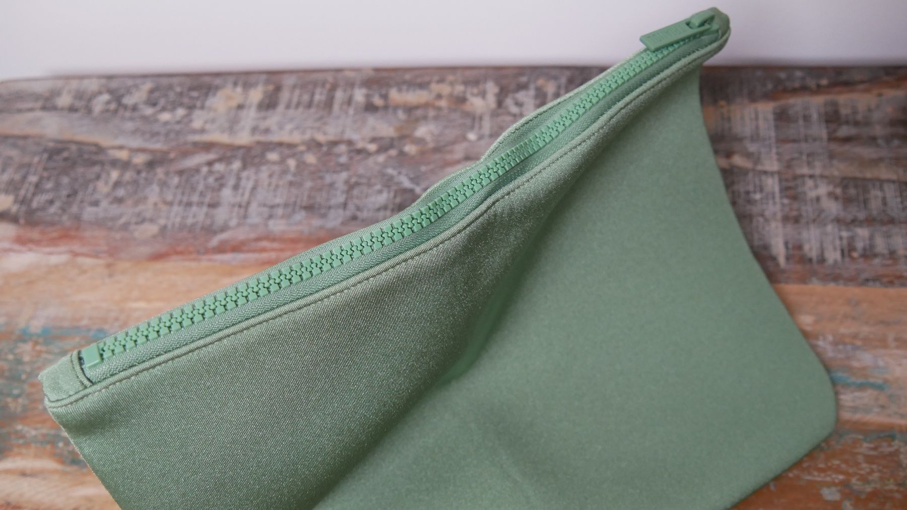 Borse da donna: Triangl Bikini Neopren Tasche Täschchen – Nuovo (secondo la descrizione) da Zürich venduto da julia_vina 1