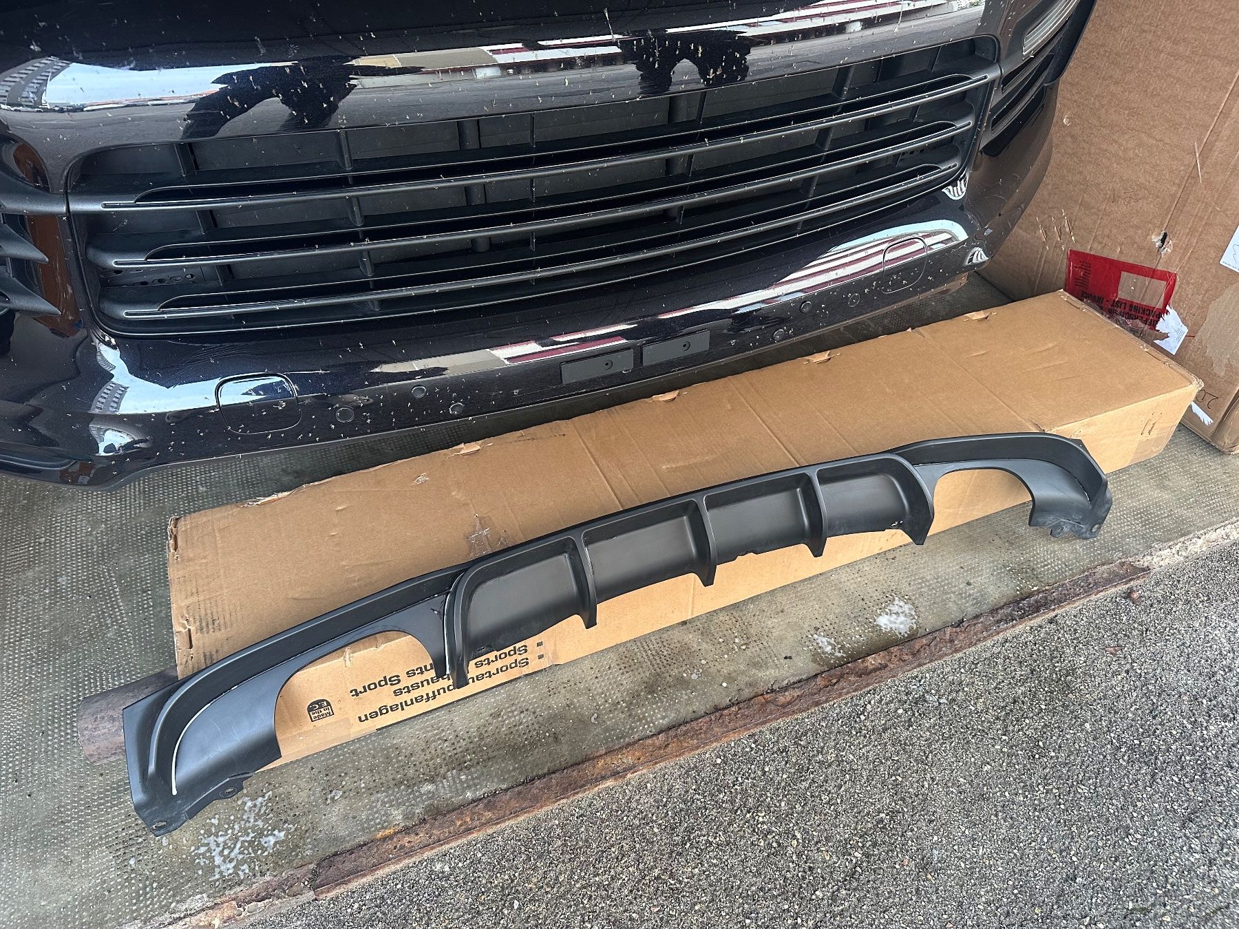 BMW Tutti pezzi di ricambio auto: Diffuseur f30/31 pack M duplex neuf – Nuovo (secondo la descrizione) da La Chaux-de-Fonds venduto da Valdeti05 1