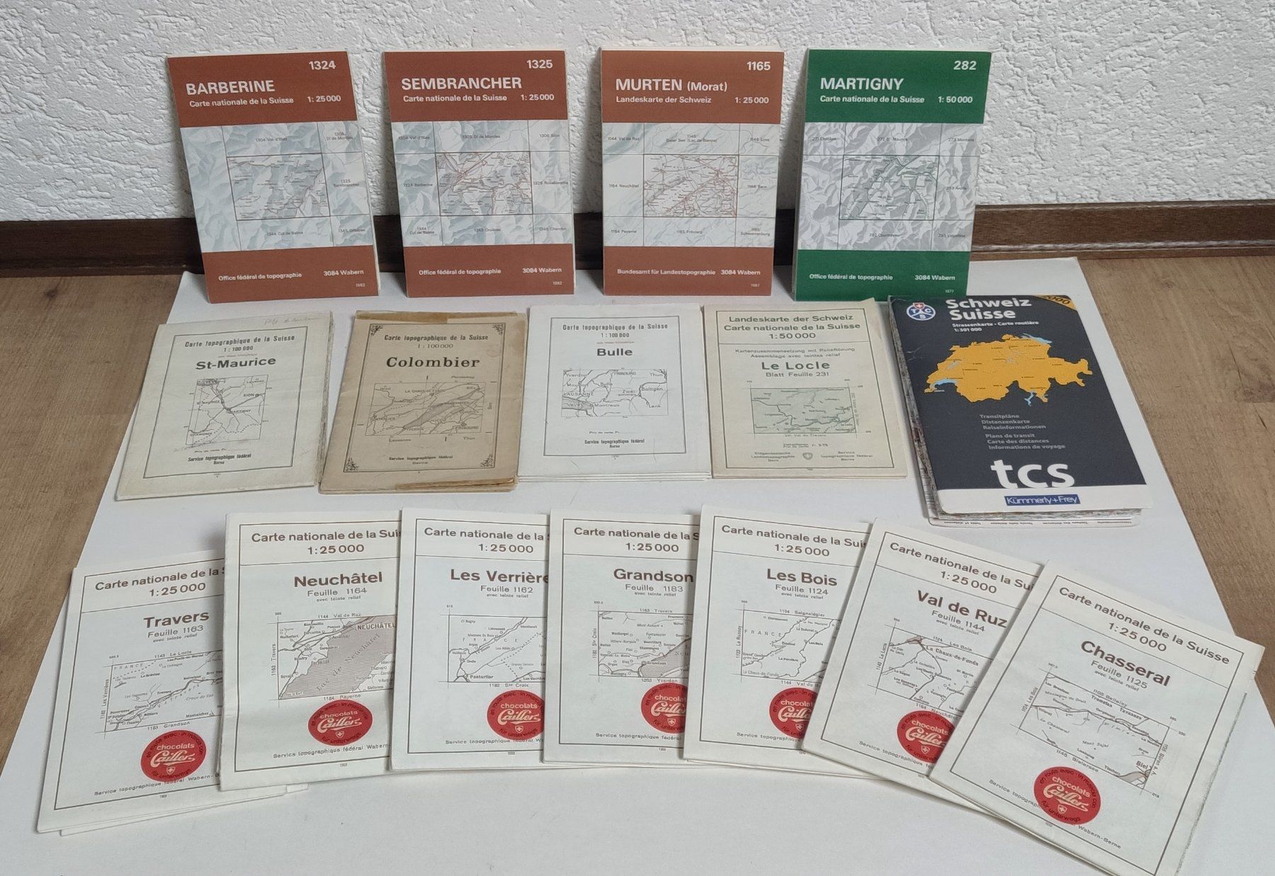 Cartoline: Différentes cartes de la Suisse, 1968, 1970. – Usato da Lamboing venduto da Qtrica