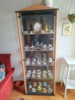 40 Espressotassen inkl. Unterteller plus Vitrine