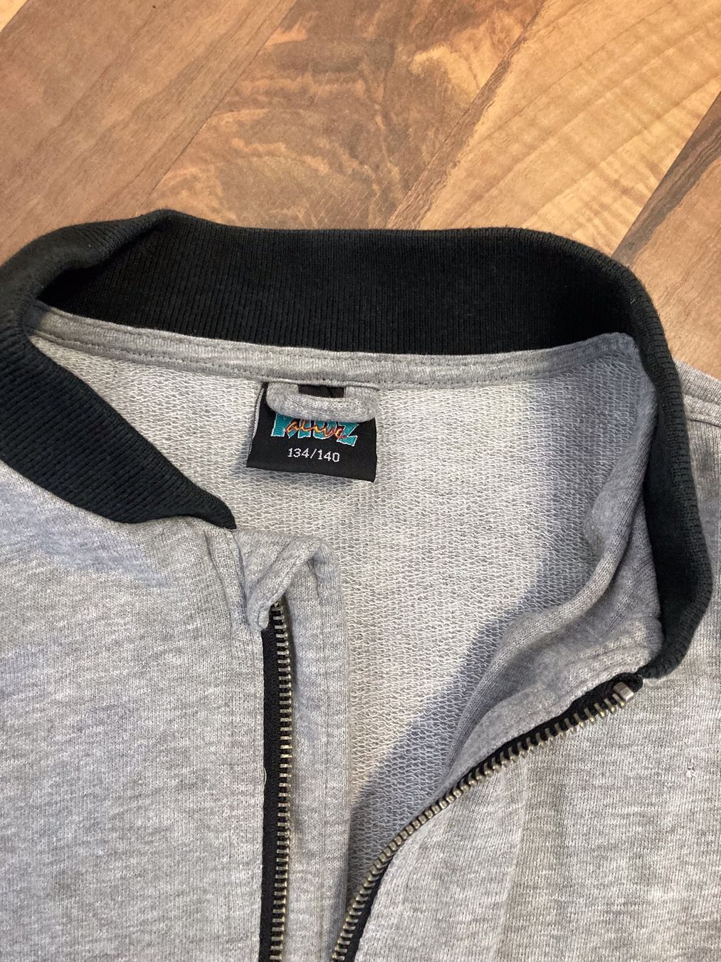 Giacche & Cappotti: College Jacke Jäcklein 134/140 grau – Usato da Schötz venduto da Jekyll666 1