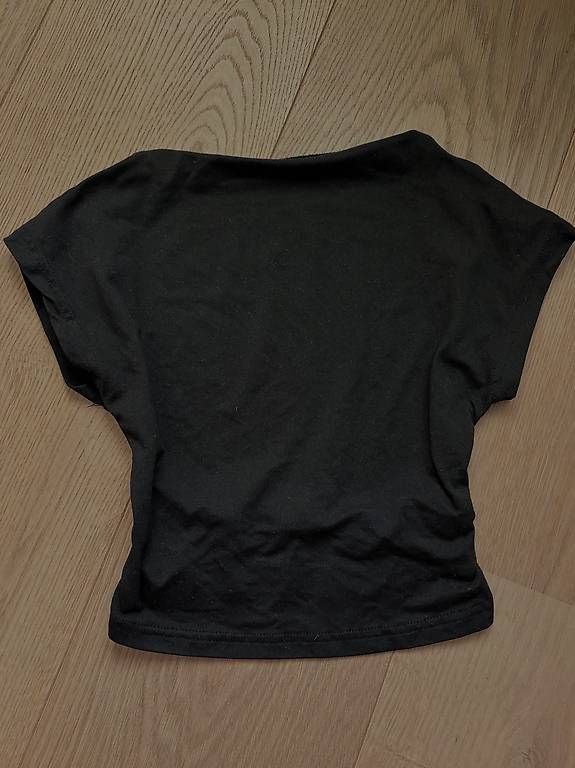 Tops: Top S grigio e nero - Shein – D'occasion à Cademario par ana_zp9b 2