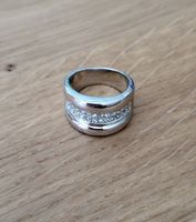 Wunderschöner Ring in silber mit funkelnden Glitzersteinen