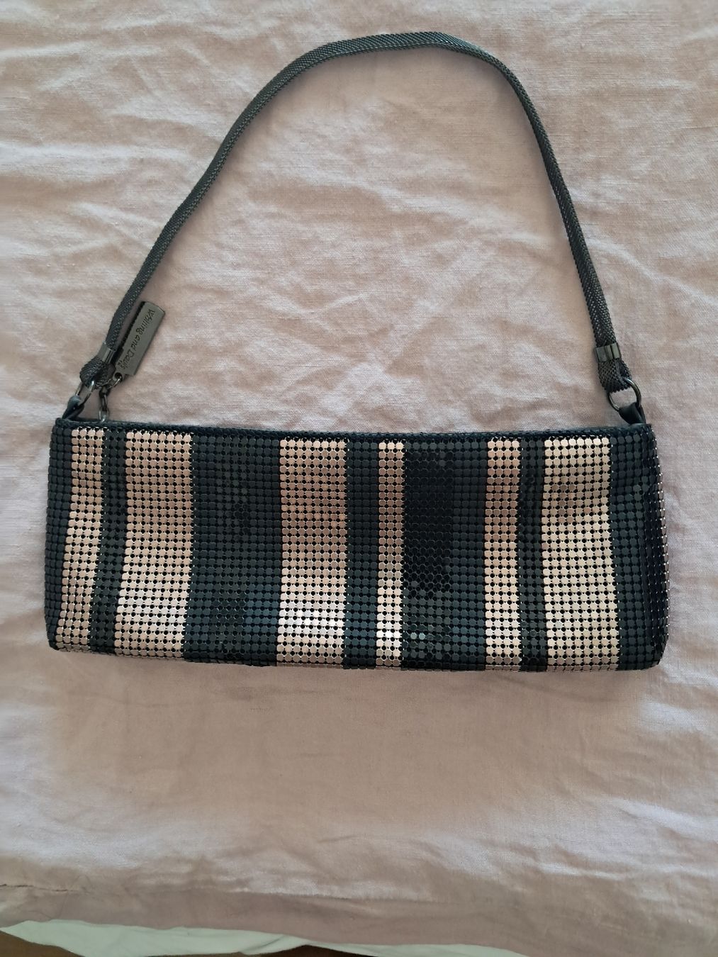 Borse da donna: Sac à main Whiting & Davis rayé noir et argent – Nuovo (secondo la descrizione) da Aubonne venduto da erinrose 1