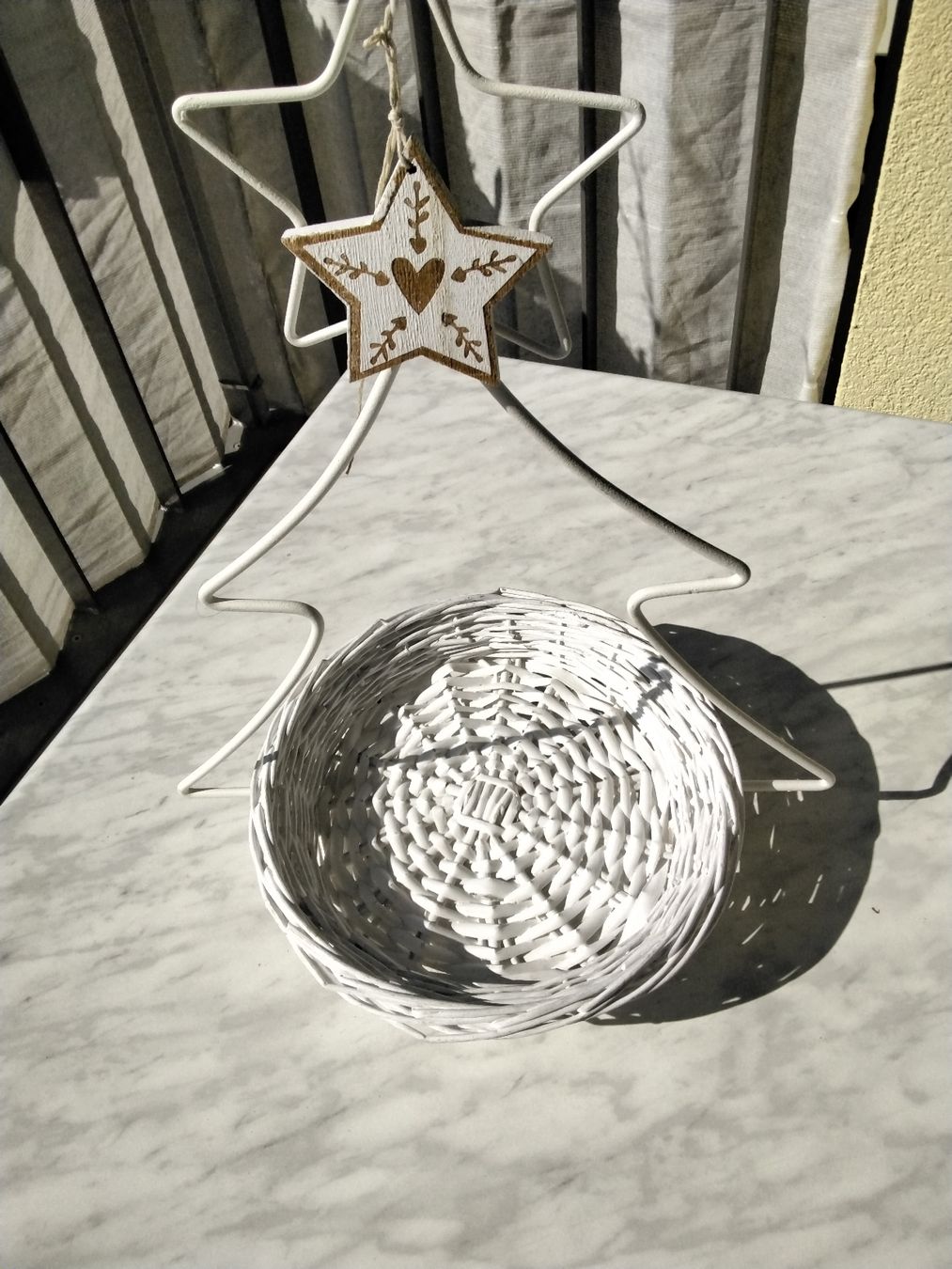 Tutte le decorazioni: WEIHNACHTS SCHALE WEISS  – Usato da Biel/Bienne venduto da dasi3