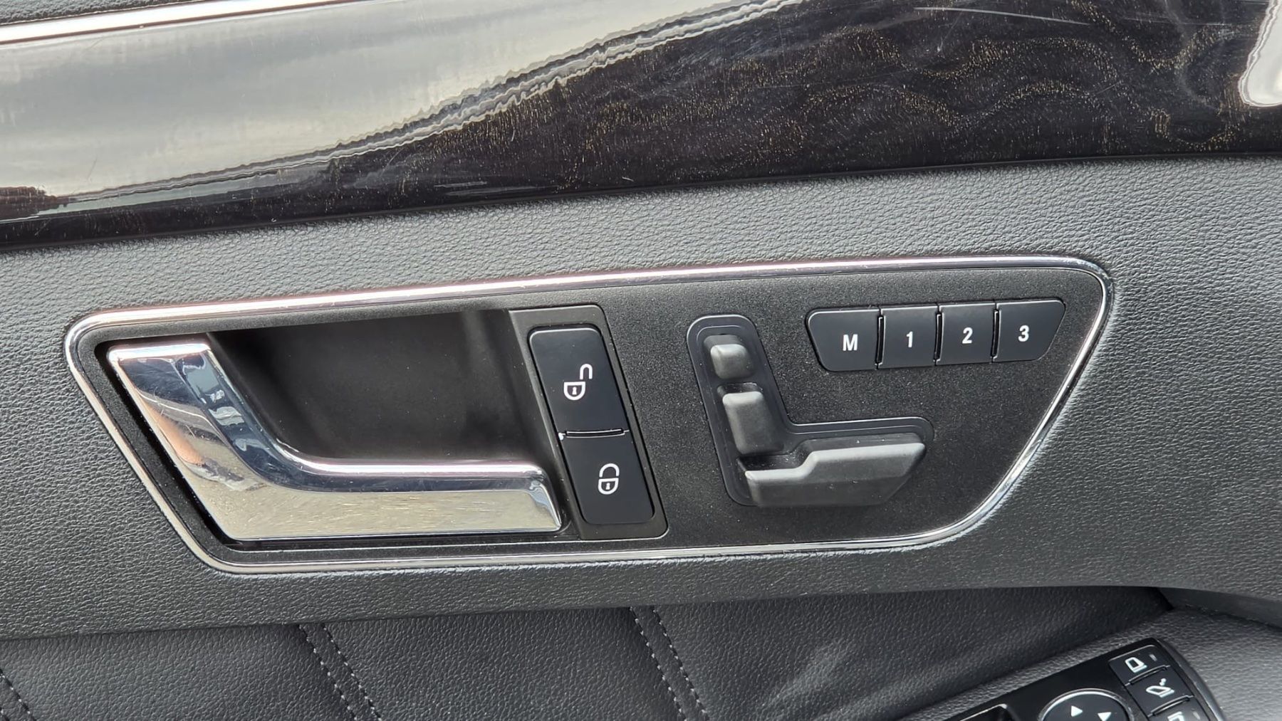Mercedes-Benz Automobili: Mercedes-Benz E 350 CGI – Usato da Schwarzhäusern venduto da nik_tzk9 6