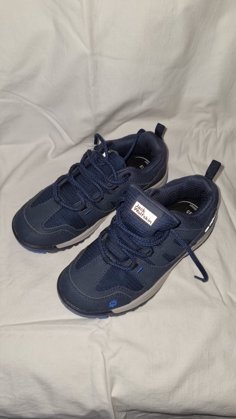 Jack Wolfskin Scarpe per ragazzi: Jack Wolfskin, Wanderschuh, Gr. 35, neu – Nuovo e nell'imballaggio originale da Amriswil venduto da ALETAL