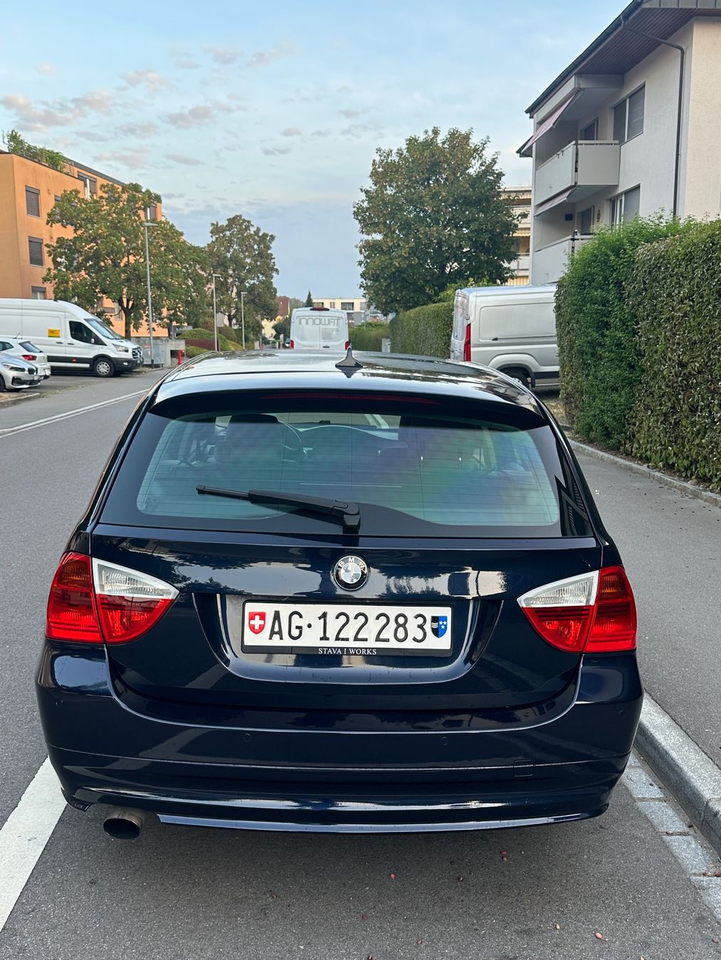 BMW Automobili: BMW 320i mit MFK Automat – Usato da Mellingen venduto da Gili_S 2
