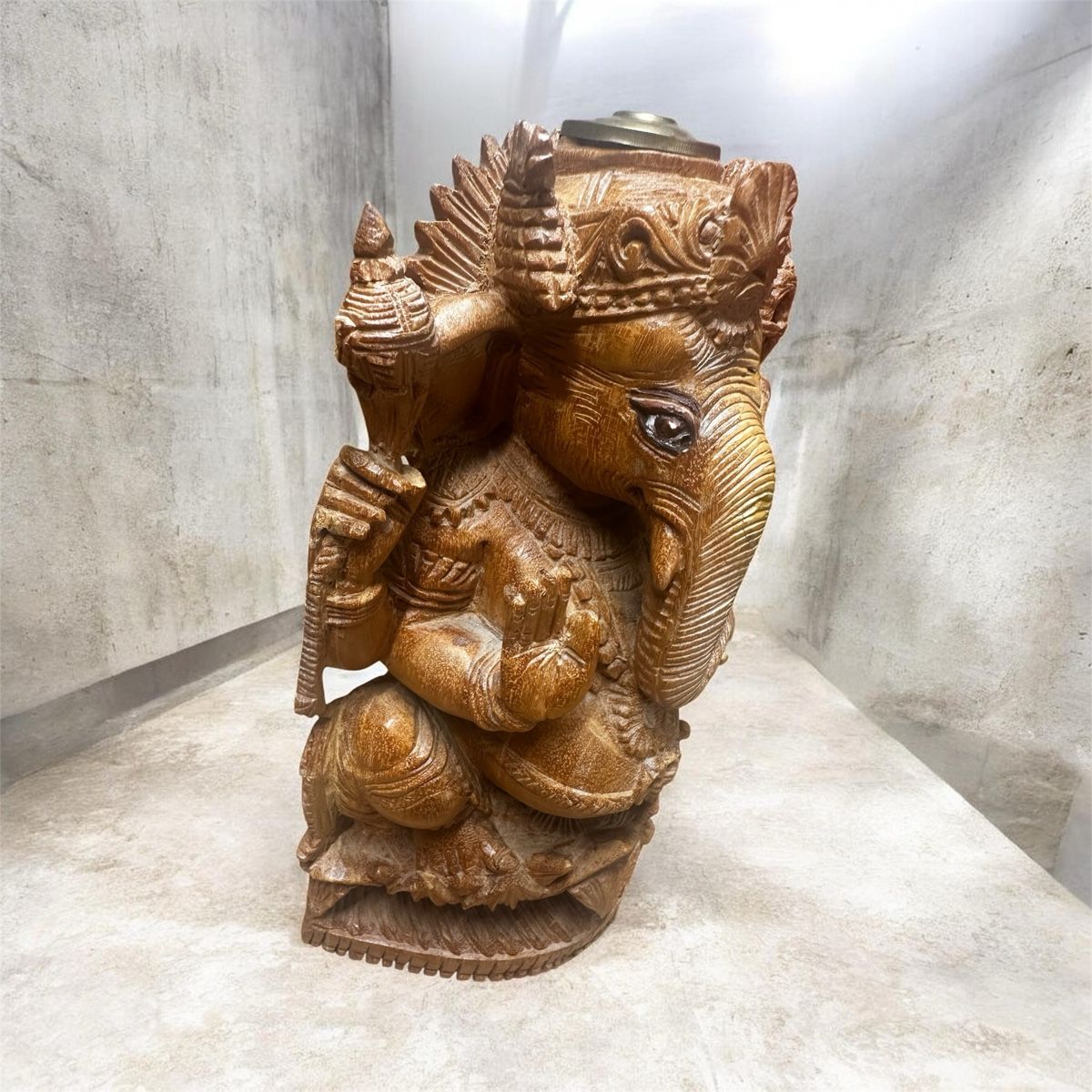 Sculture & Statue: Handgeschnitzte Ganesha-Figur aus Holz – Usato da Nebikon venduto da Vanessa2003 1