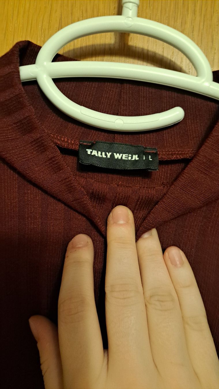Pullover & Sweatshirts: bauchfreies langarmshirt – Gebraucht aus Horw von tan_5chx 1
