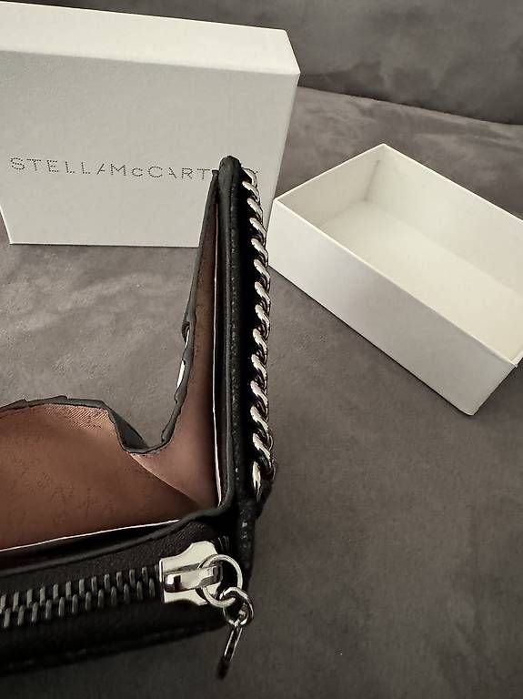 Portemonnaie: STELLA MCCARTNEY zip wallet – Gebraucht aus Sigirino von p_m_9zwg 1