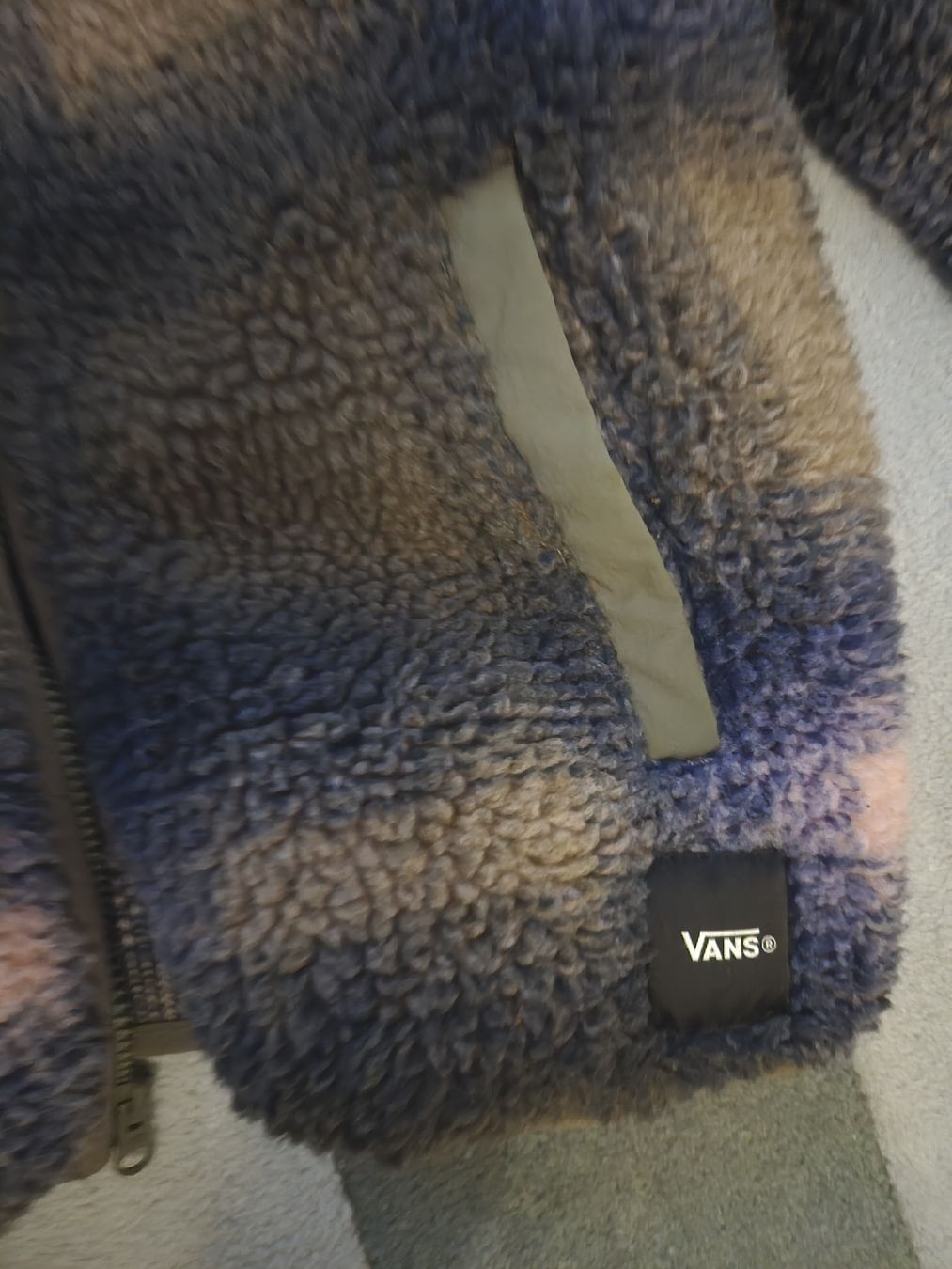 Vans Jacken: Vans Teddyjacke unisex  – Gebraucht aus Basel von lilifee86 1