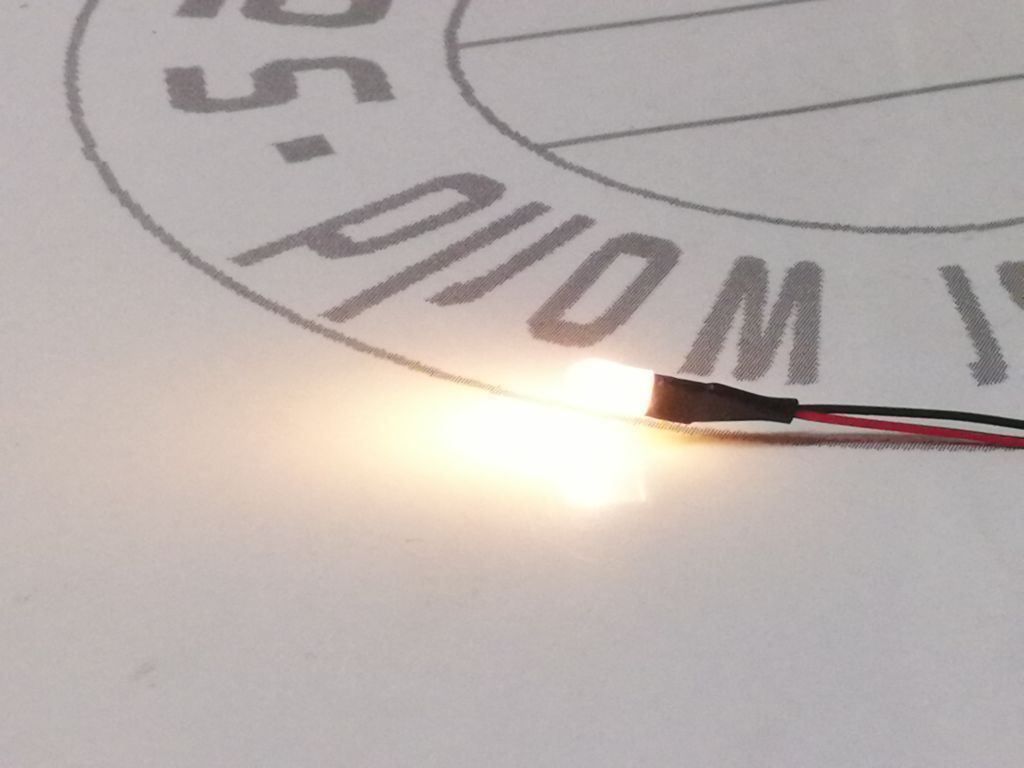 Componenti elettronici: LED warm/diffus 3mm, randlos, verkabelt – Nuovo (secondo la descrizione) da Luzern venduto da Salefactory 1