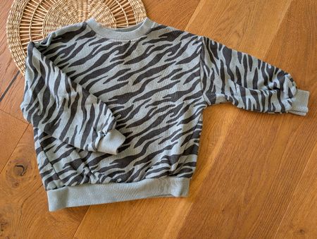 98 Zara Pullover Tiger hellblau