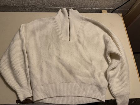Winterlicher Strickpullover mit Reissverschluss, Creme