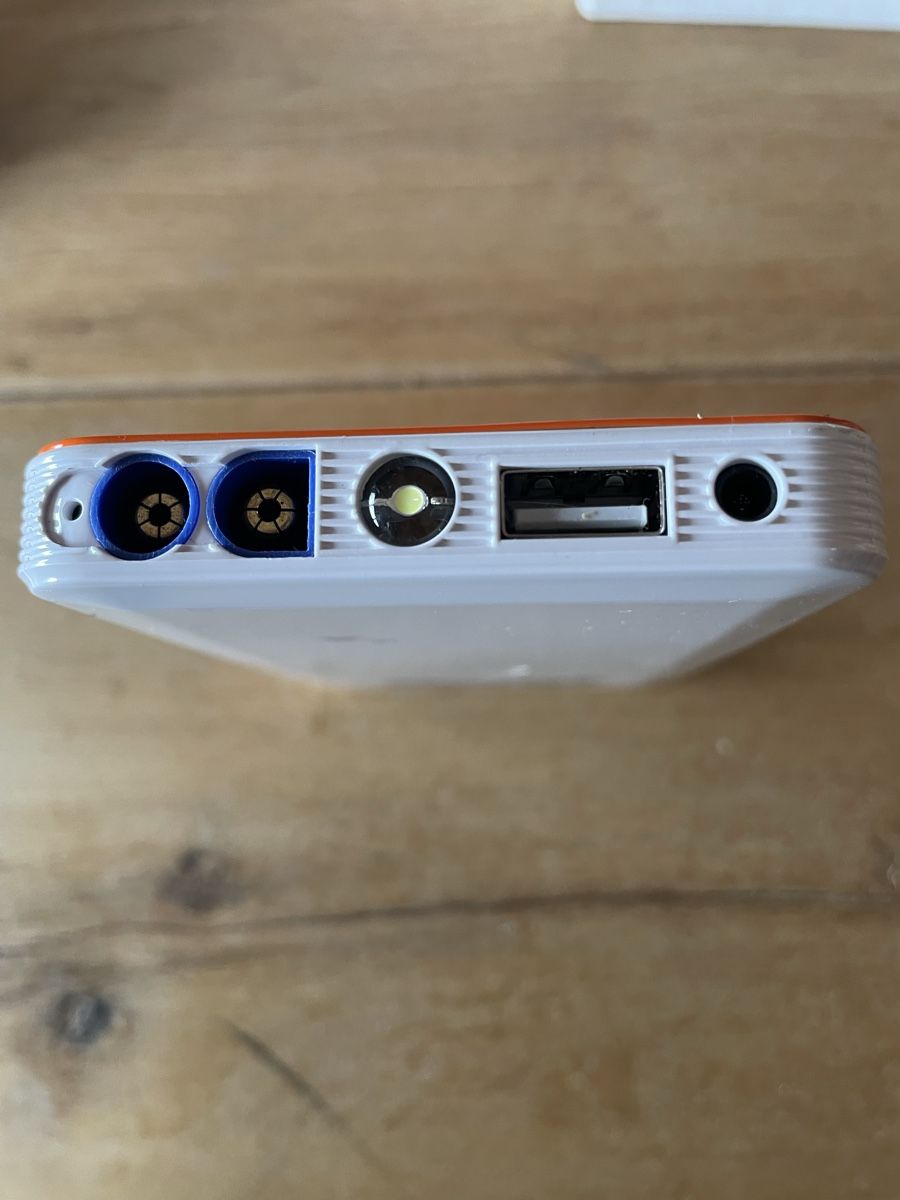Caricabatterie: Microbooster Jump startet Überbrückungshilfe – Usato da Hermetschwil-Staff venduto da Naeppi99 2