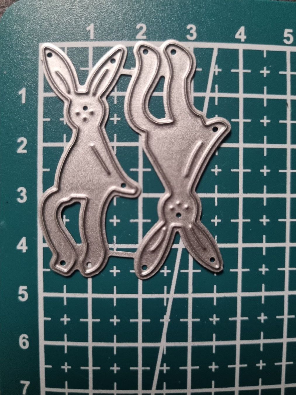Schablonen: Stanzschablone Nr. 20, Osterhasen 2 Stk. – Neu und originalverpackt aus Gretzenbach von Fliegepilz 1