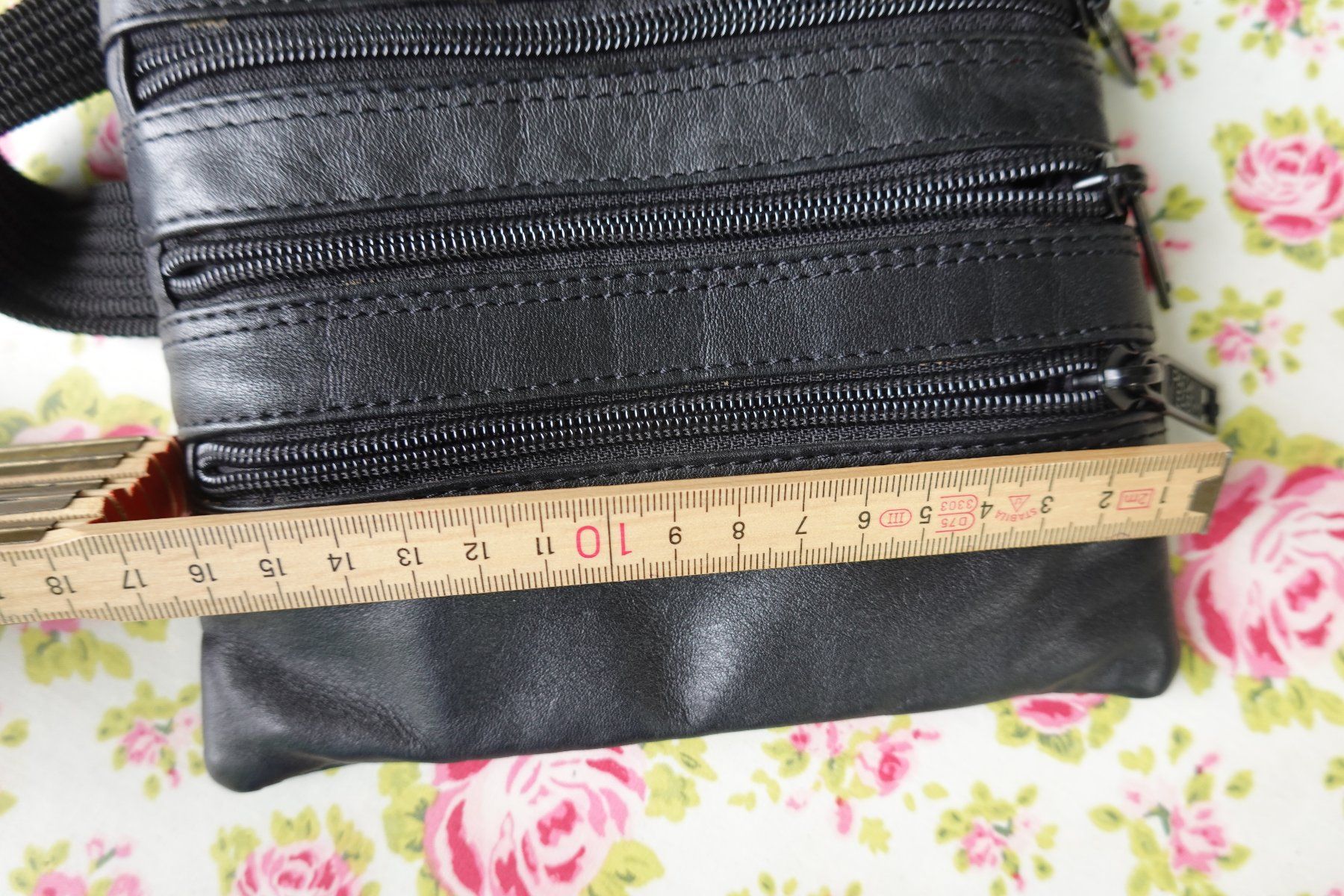 Taschen: Geldgürtel Pack Easy Lederimitat schwarz Bauchtasche – Gebraucht aus Jona von simongarden 4