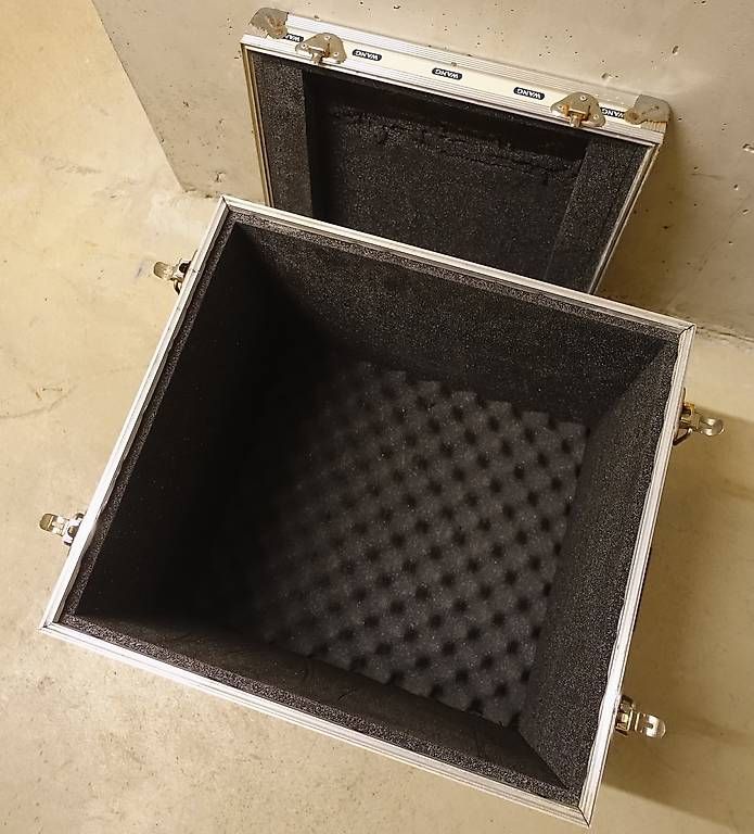 Contenitori & Simili: Kiste Koffer Transportbehälter Rack Box Wang – Usato da Hinterkappelen venduto da atomschnee 1