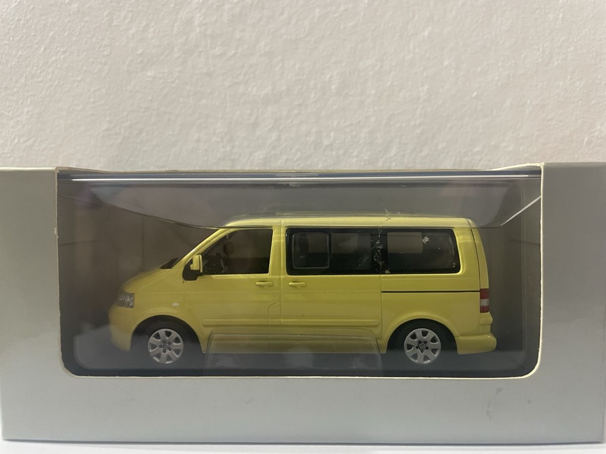 Volkswagen Modellini d'auto: VW T5 multivan 1/43 minichamps – Nuovo e nell'imballaggio originale da Paradiso venduto da jovica1987