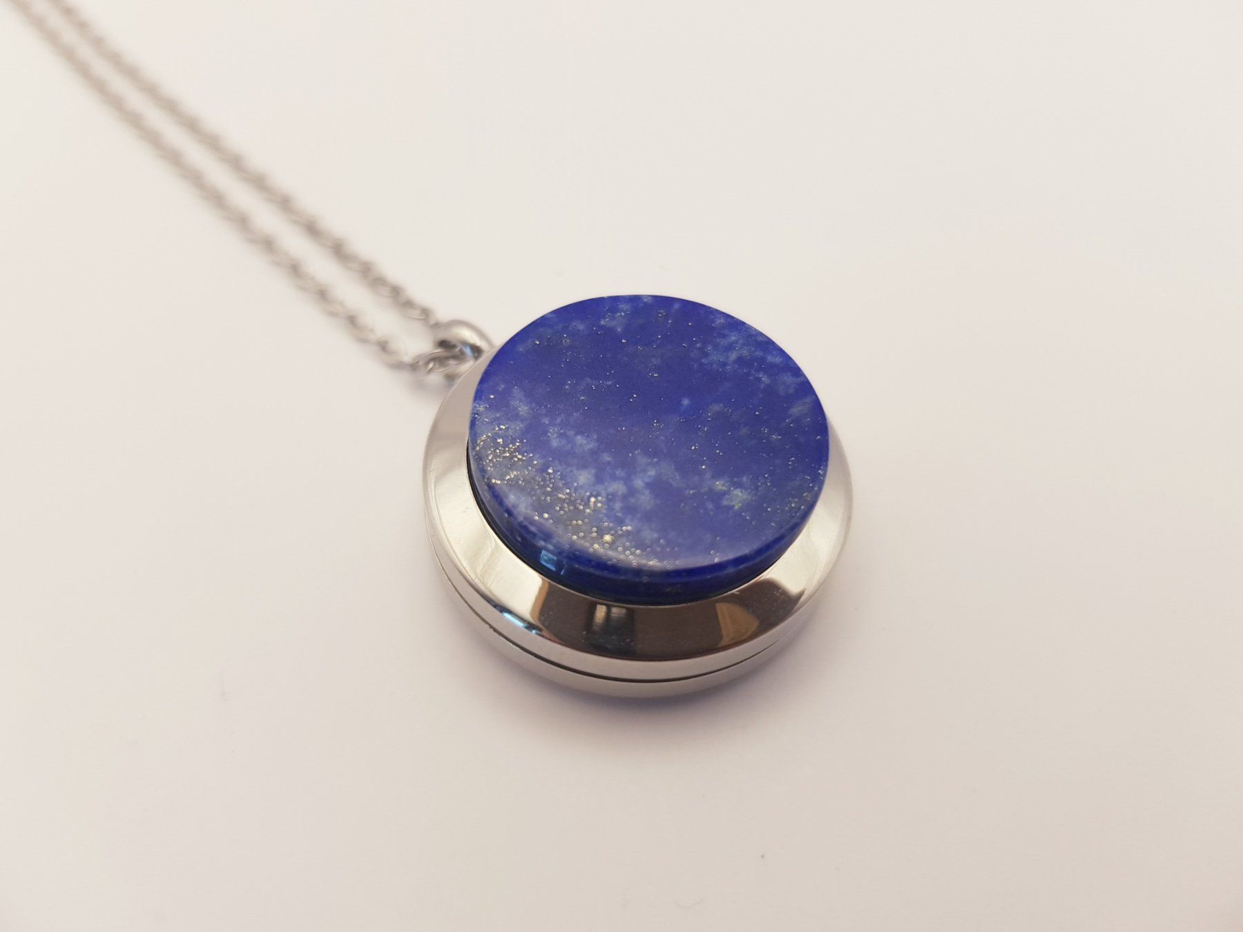 Ciondoli: Medaillon befüllbar - Lapislazuli – Nuovo e nell'imballaggio originale da Menziken venduto da Zyropa