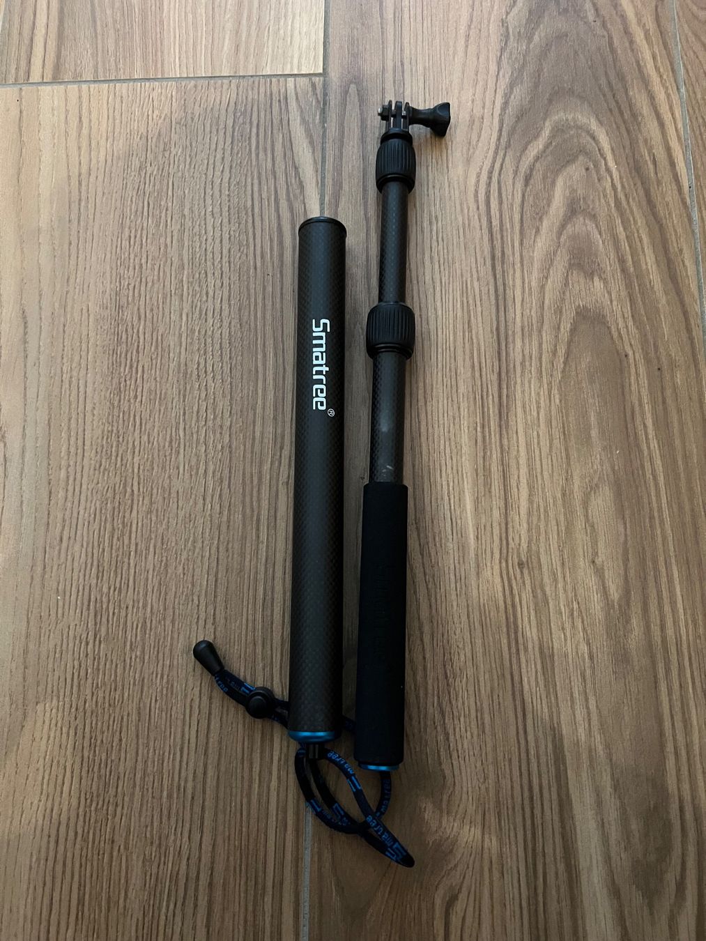 Action Cam: Smatree Removable Extendable Carbon Fibre Pole – Usato da Hinwil venduto da jua_t8vd
