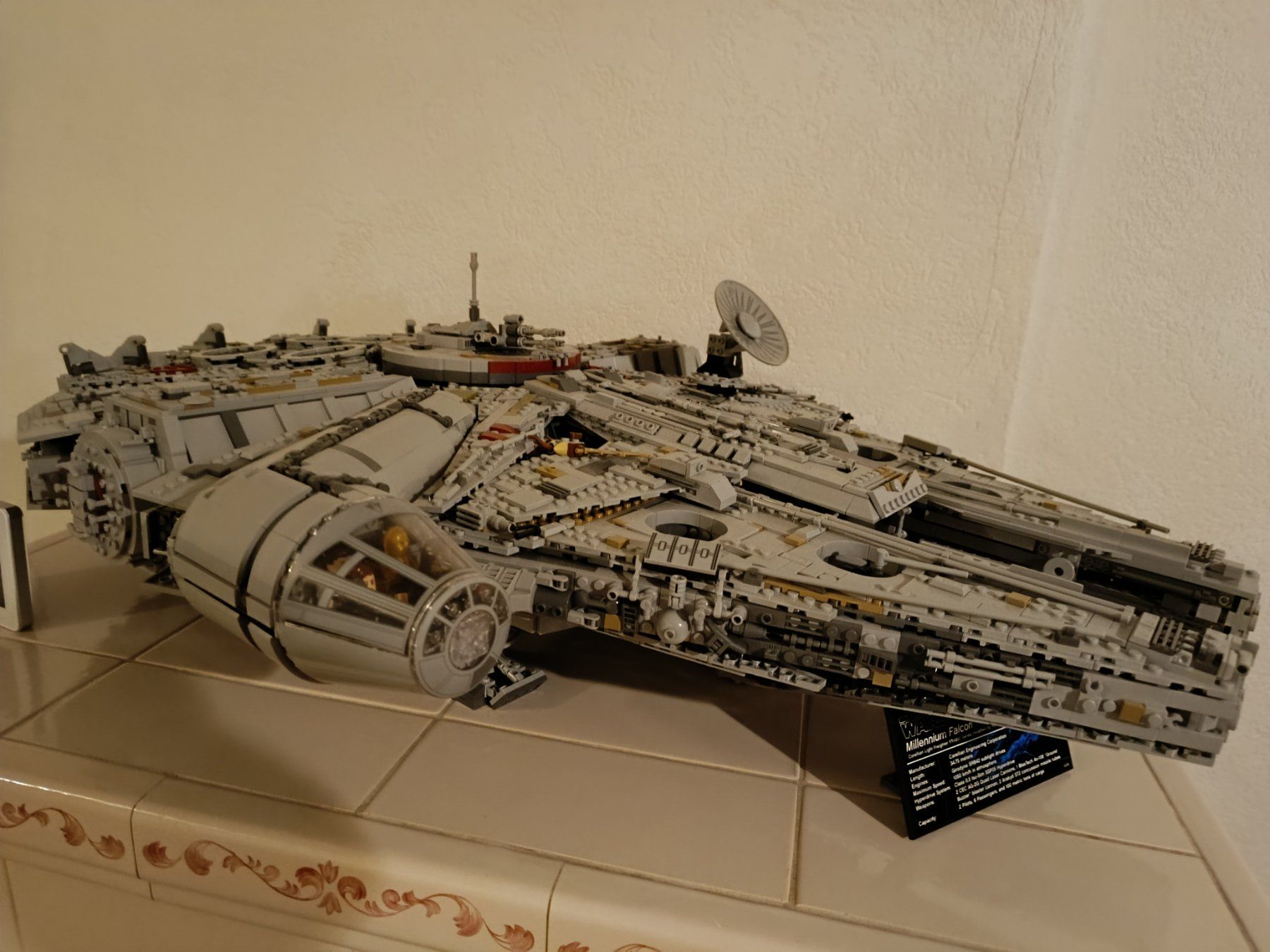 Lego Giocattoli: Star Wars Millenium Falke - Modell 75192 – Usato da Meltingen venduto da Shorthouse 1