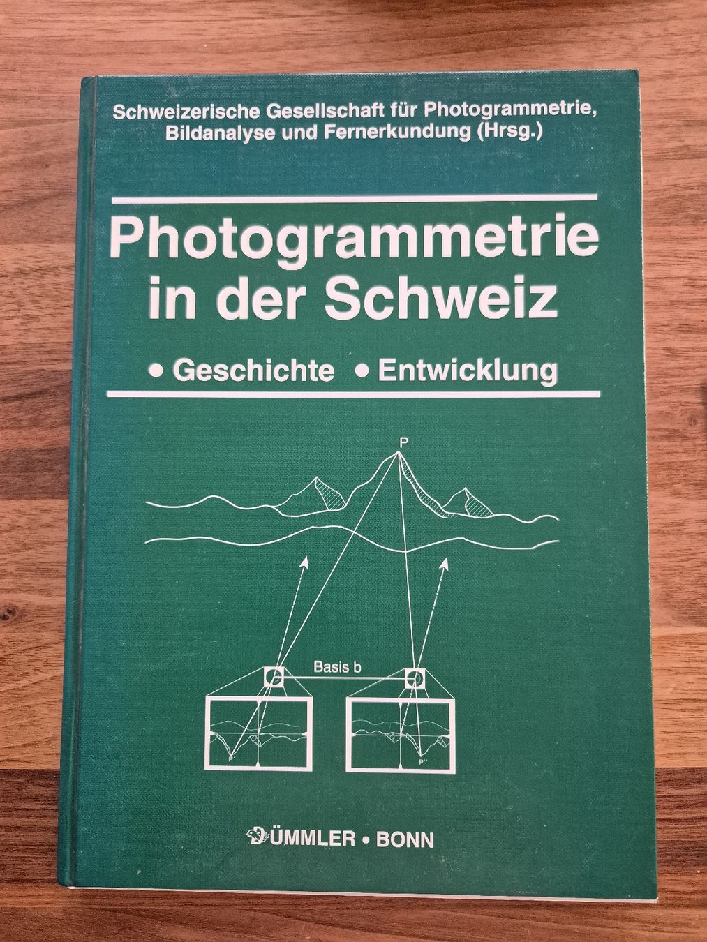 Libri: Photogrammetrie in der Schweiz - Geschichte – Nuovo (secondo la descrizione) da Domat/Ems venduto da ver_7q9b