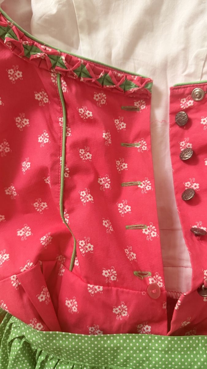 Kleider: Dirndl rosa mit Blümchen und grünem Rock Gr. 36 – Gebraucht aus Glarus von lindabene 1