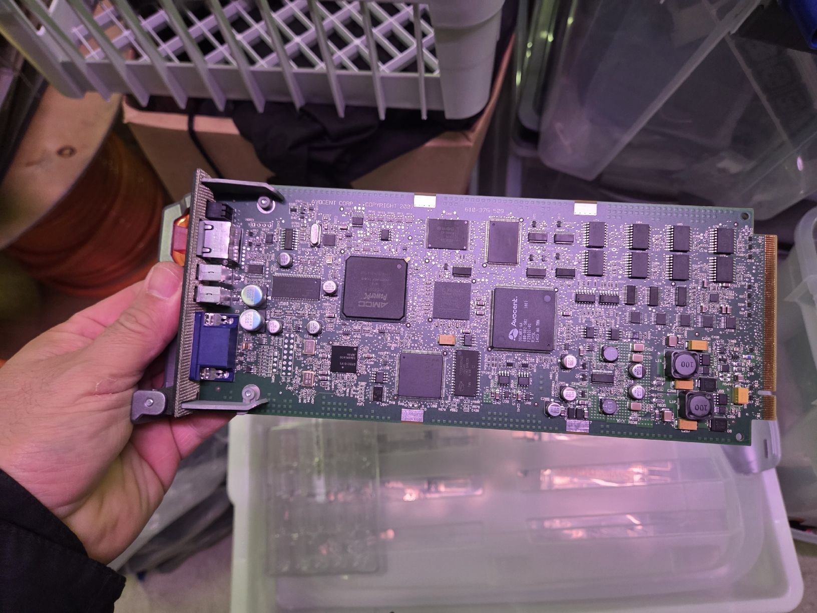 Dell Server: Dell PowerEdge M1000e IKVM Analog Switch Enclosure Assembly – Gebraucht aus Zürich von eymen20 1