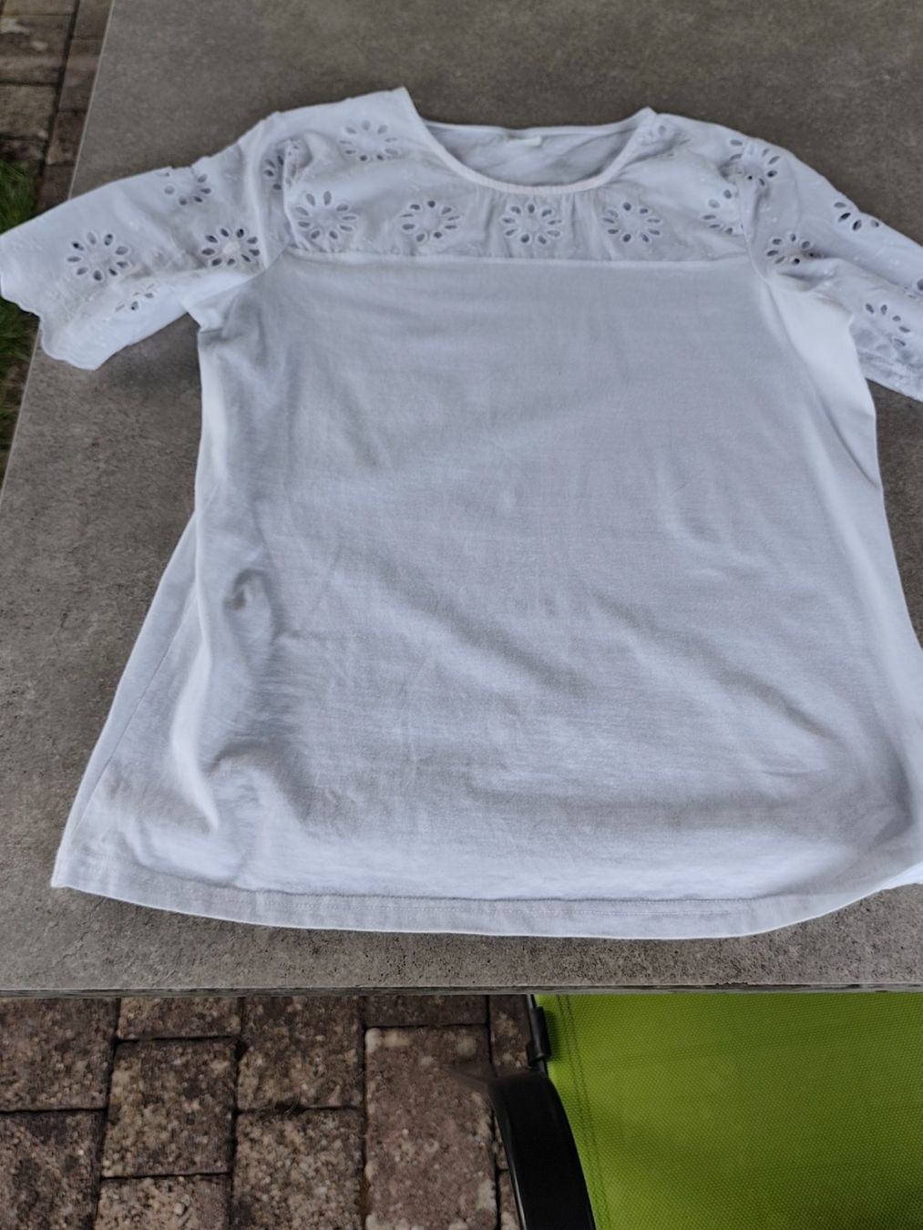 T-shirts: T-Shirt mit Stickerei Gr. 38 – Neuf (Voir description) à Eschenbach LU par Orchi