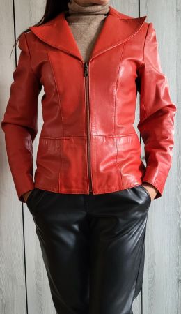 Veste femme Madeleine en cuir.