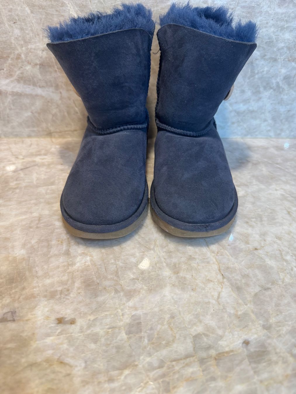 Scarpe per ragazze: UGG Bottes  T3O – Usato da Conches venduto da chn_hgl6 3