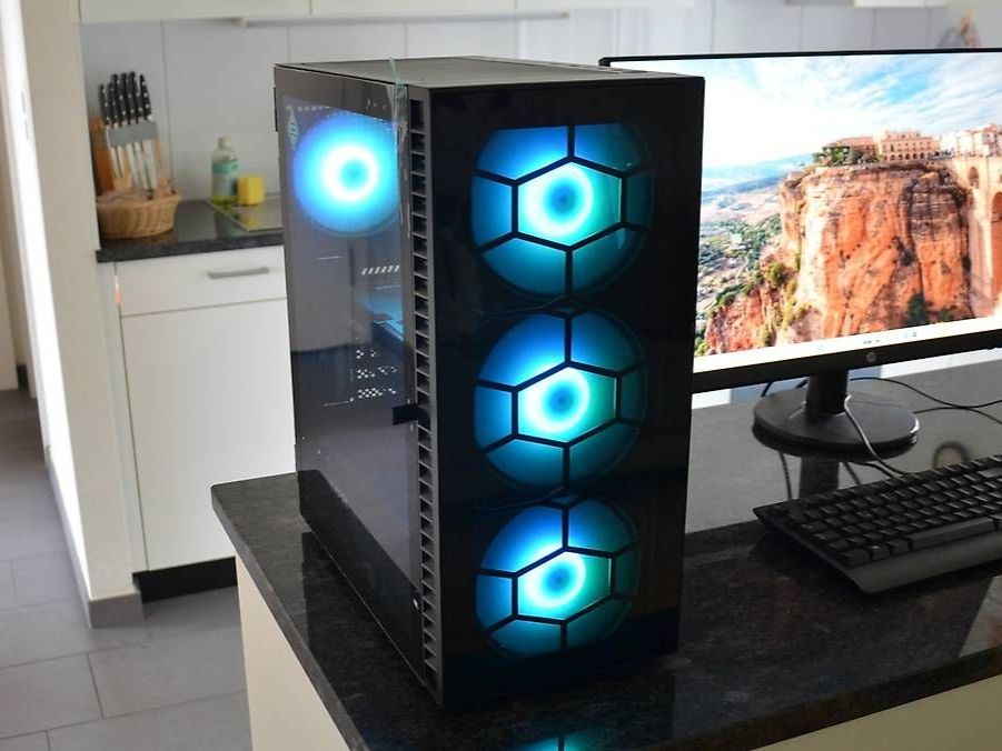 RGB Gaming-PC: Ryzen 5 5500, RTX 3060 Ti 8 GB, 650w Netzteil (Gebraucht ...