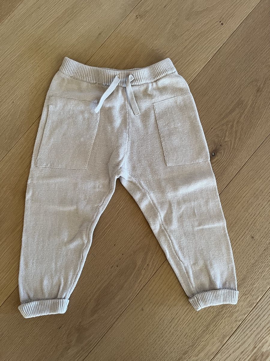 Zara Pantaloni: Zara knitted trousers, size 2-3 years – Usato da Planken venduto da R4gskL7