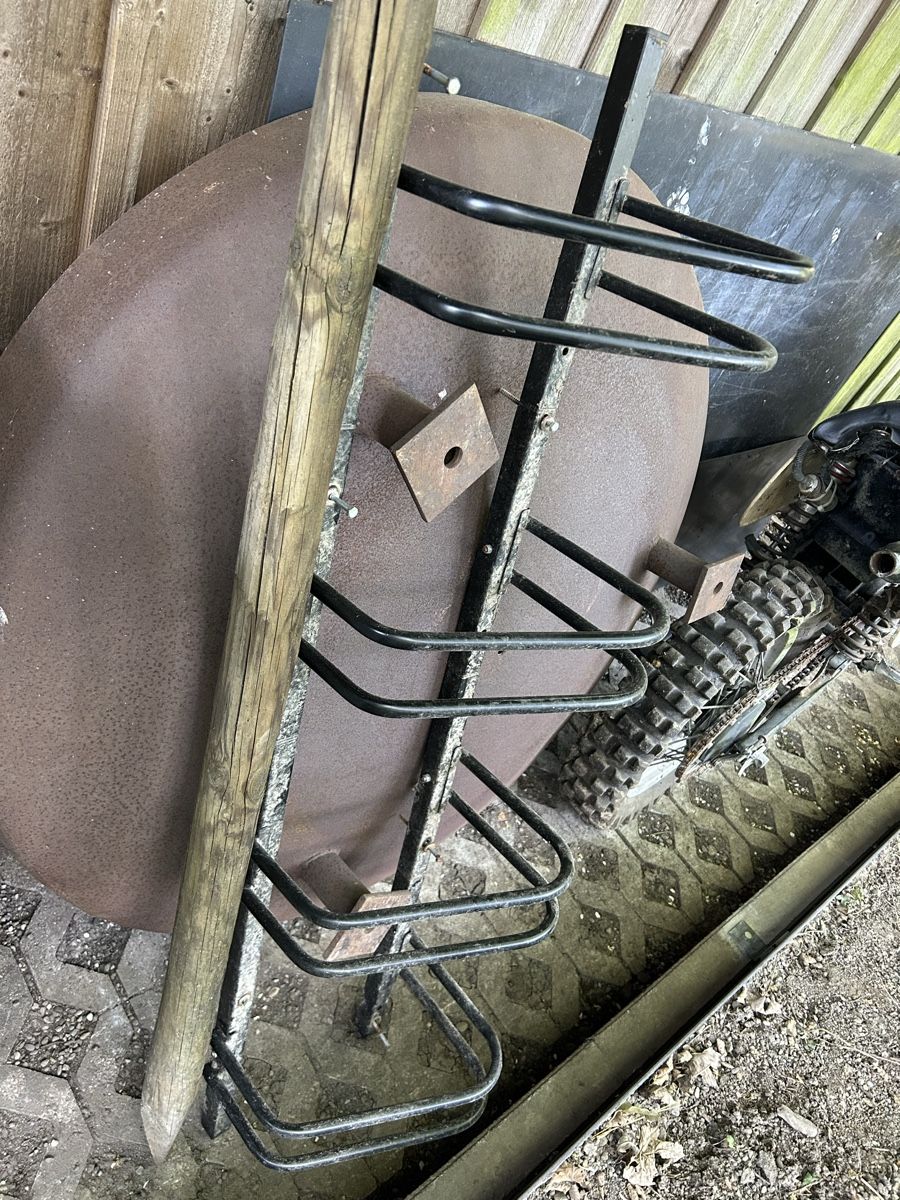 Cavalletti per biciclette: 4er Velo Ständer – Usato da Villmergen venduto da Walkuere0