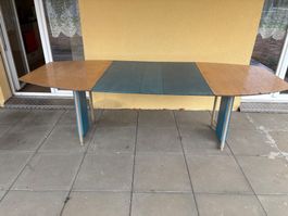 Esstisch aus Holz mit Metallgestell gebraucht