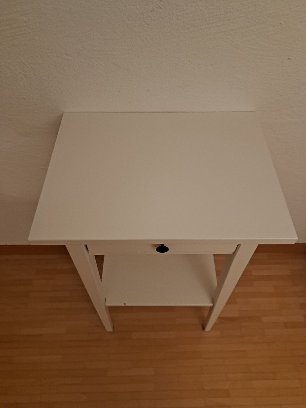 Ikea Comodini: IKEA Nachttisch Hemnes – Usato da Rapperswil SG venduto da suv_pmt5 1