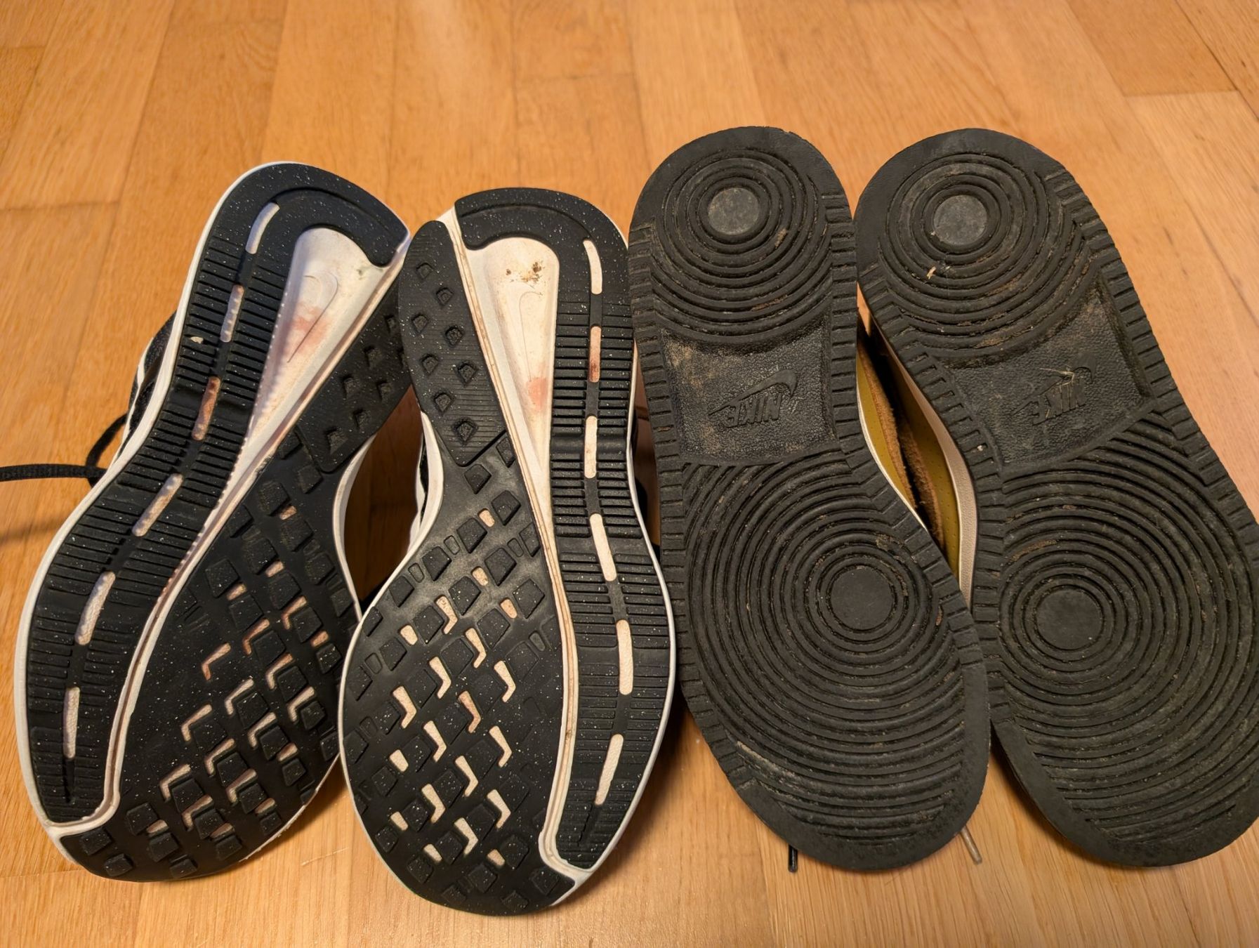 Nike Scarpe per ragazzi: 2x Turnschuhe Nike Grösse 36.5 – Usato da Ehrendingen venduto da tdz1980 4