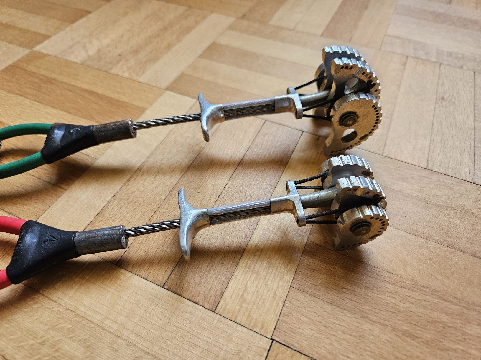 Kletterausrüstungen: Metolius Cams Friends 2 Stück – Gebraucht aus Wattwil von Fair2nd 1