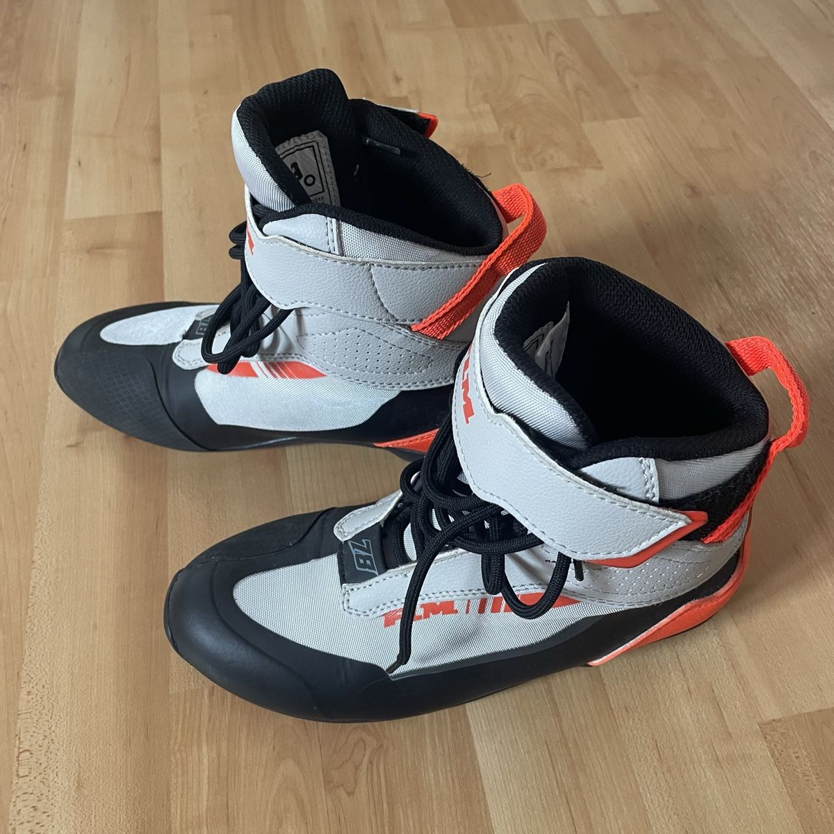 FLM Scarpe da donna: Motorradschuhe – Usato da Sursee venduto da fabiennemof 1