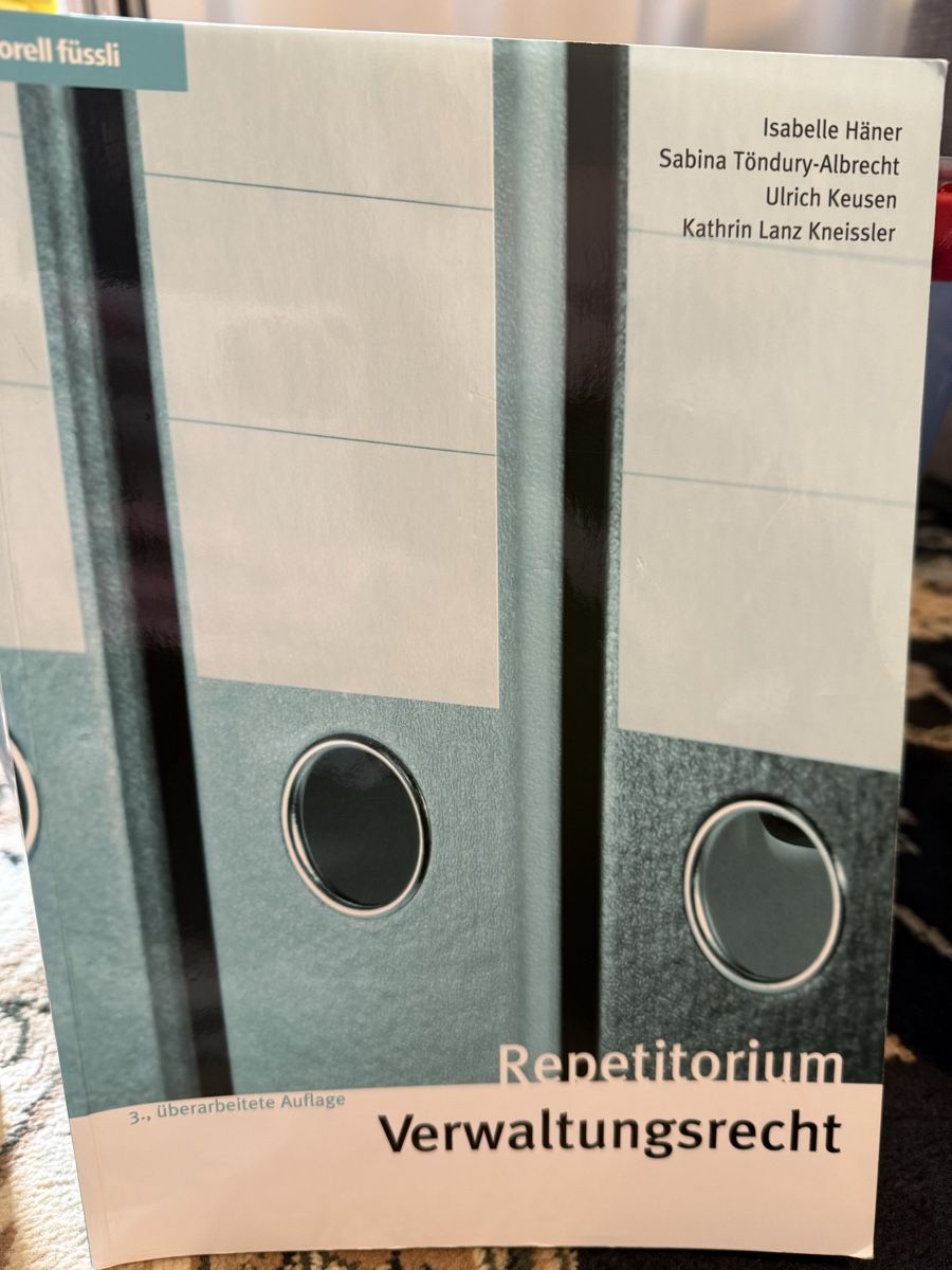 Libri: Repetitorium Verwaltungsrecht – Usato da Luzern venduto da bia_v2fl